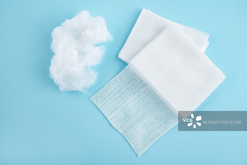 医疗卫生用品脱脂棉花和纱布图片素材
