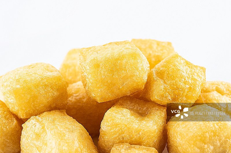 金黄色的油豆腐图片素材