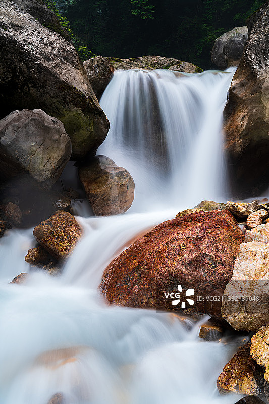 九龙沟溪流图片素材