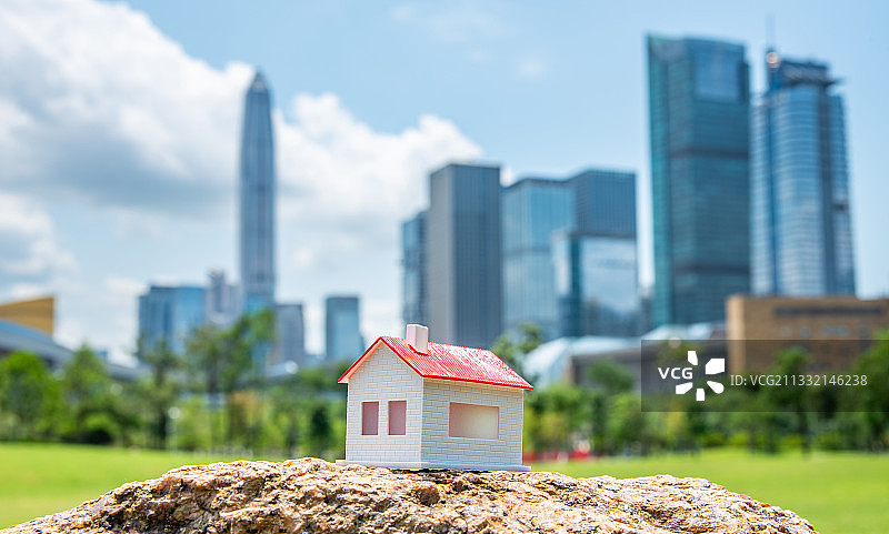 在深圳市中心买房投资图片素材