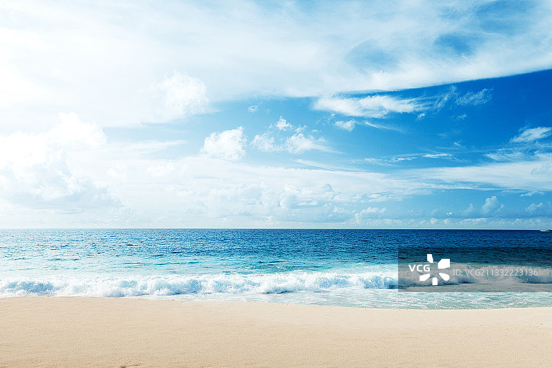 碧海蓝天海岸线之塞舌尔海滩浪花自然风光摄影图片素材