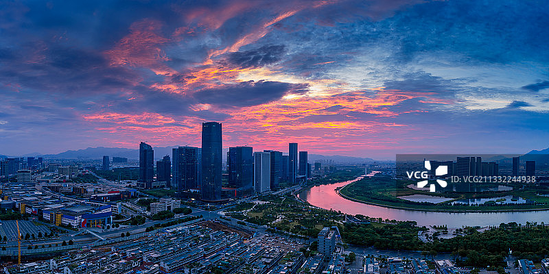 浙江义乌丝路金融小镇朝霞风光图片素材