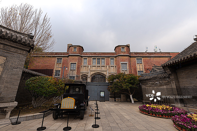 沈阳张氏帅府大门红楼群，红砖外墙，北欧古典主义风格图片素材