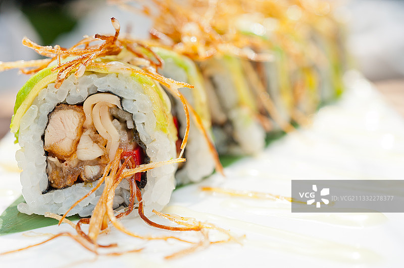盘中寿司特写图片素材