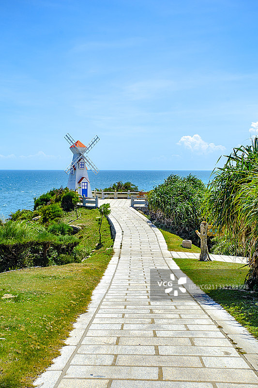 中国广东省茂名市电白区博贺镇放鸡岛图片素材
