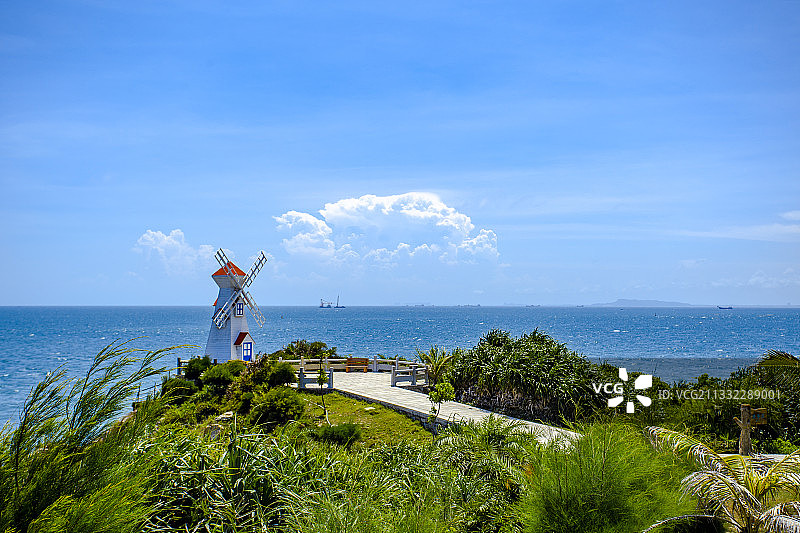 中国广东省茂名市电白区博贺镇放鸡岛图片素材