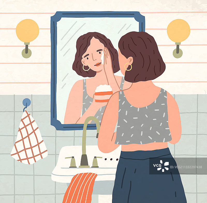 正在保湿或洗漱的年轻漂亮女人图片素材