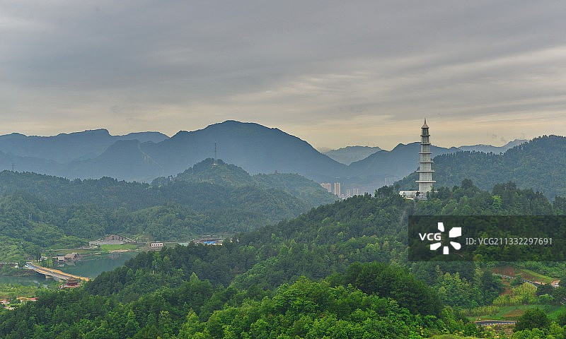 第四届中国绿化博览园，贵州省黔南自治州。夏日青山绿水。图片素材