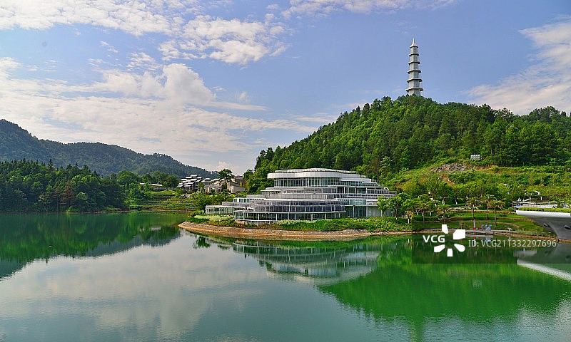 第四届中国绿化博览园，贵州省黔南自治州。夏日青山绿水。图片素材