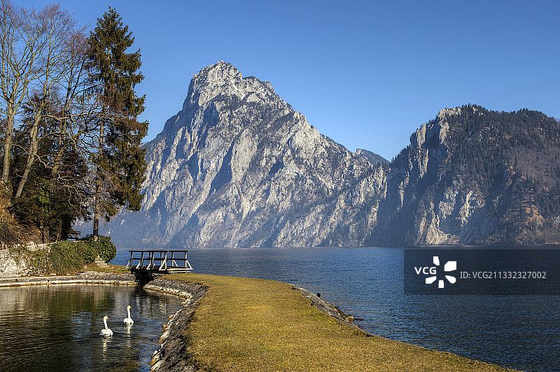 奥地利特劳恩基兴的湖光山色图片素材