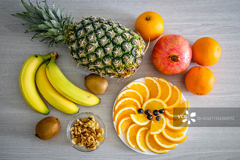 俯视桌子上的水果图片素材