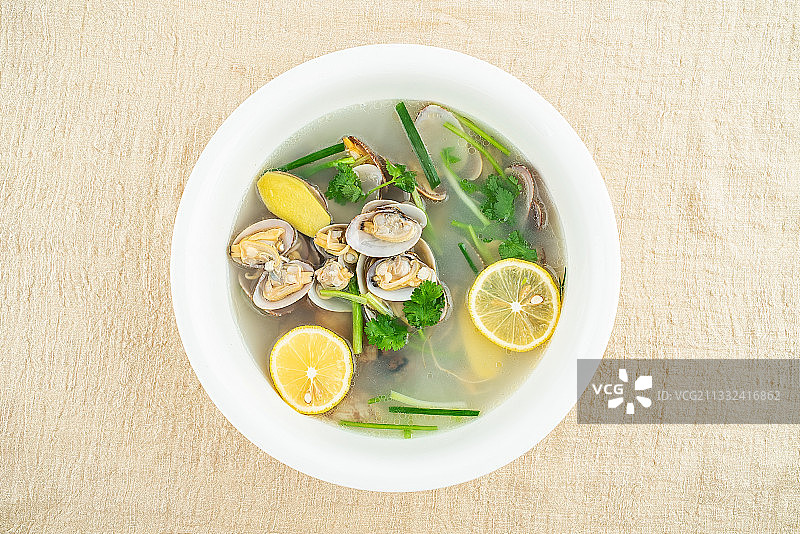 营养美味的花甲汤图片素材