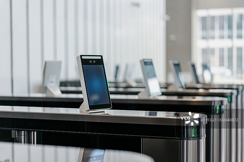 高档办公楼人脸识别闸机图片素材