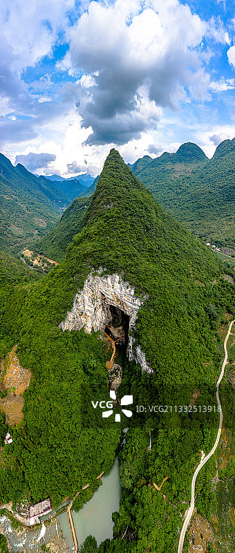 清远市阳山县广东峡天下旅游风景区燕子岩图片素材