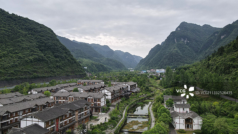 贵州省遵义市汇川区板桥镇娄山关社区，娄山关山脚下的红色小镇图片素材