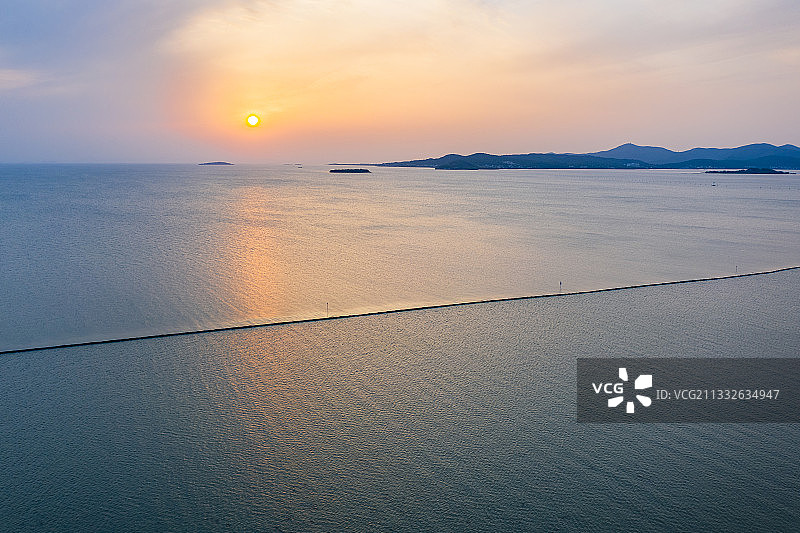 江苏苏州东山青蛙村太湖日落图片素材
