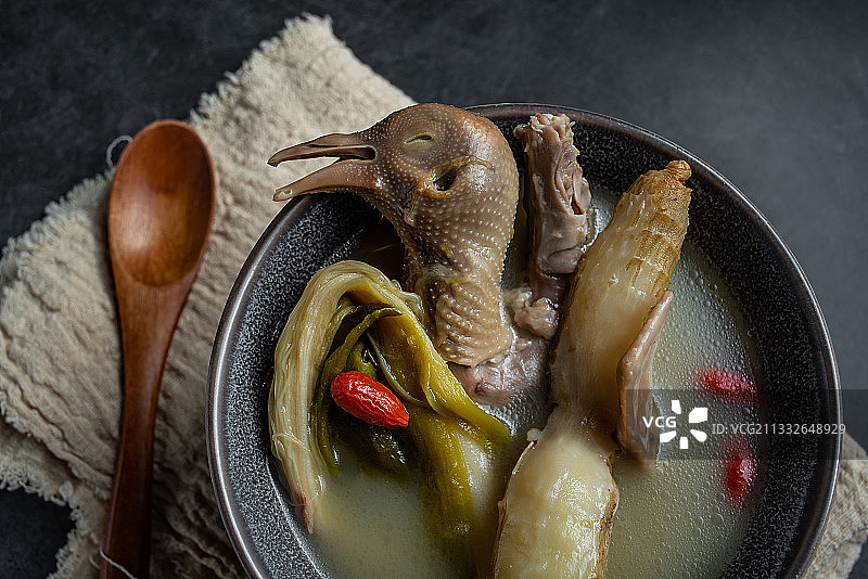 养生汤剑花玉竹炖鸽子汤图片素材