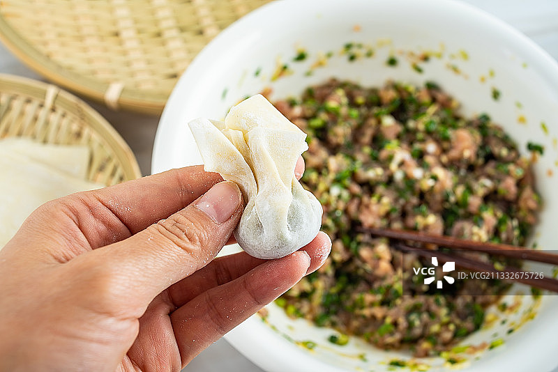 中国美食云吞制作过程图片素材