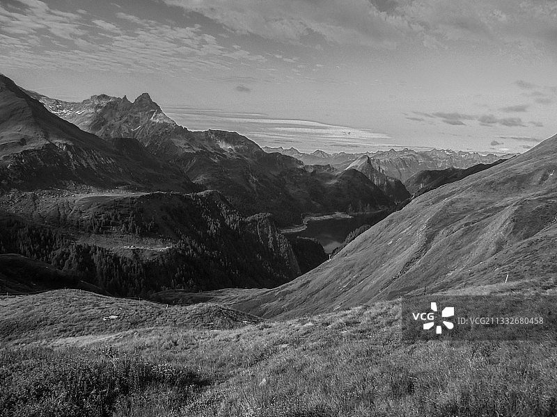 山对天空的风景图片素材