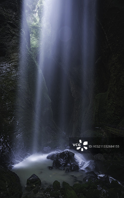 龙水峡瀑布图片素材