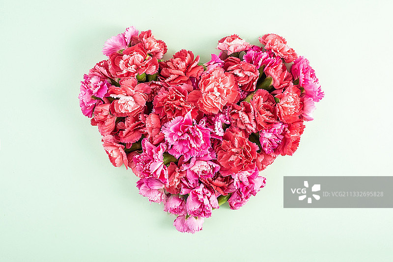 母亲节康乃馨鲜花心形海报背景素材图片素材