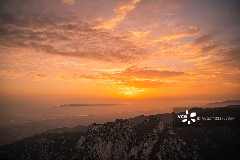 华山东峰日出图片素材