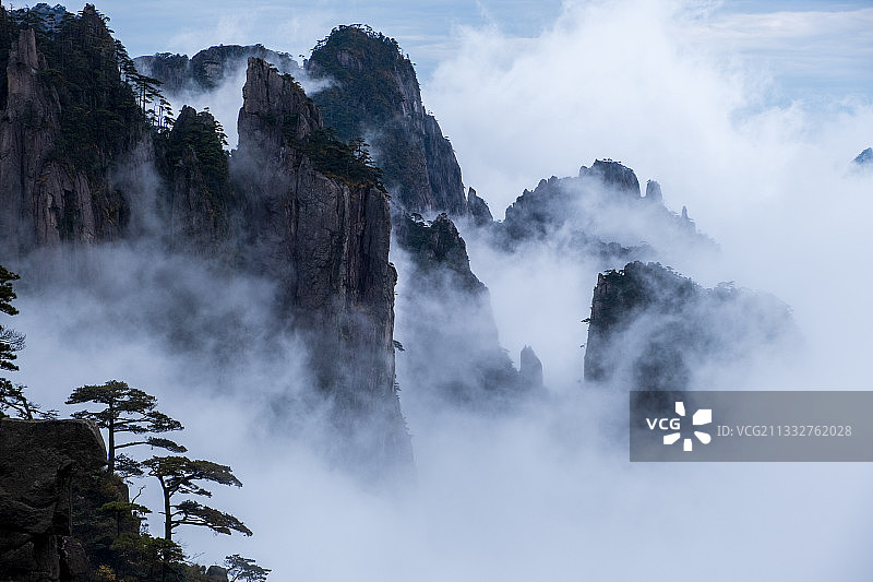 雾里黄山图片素材