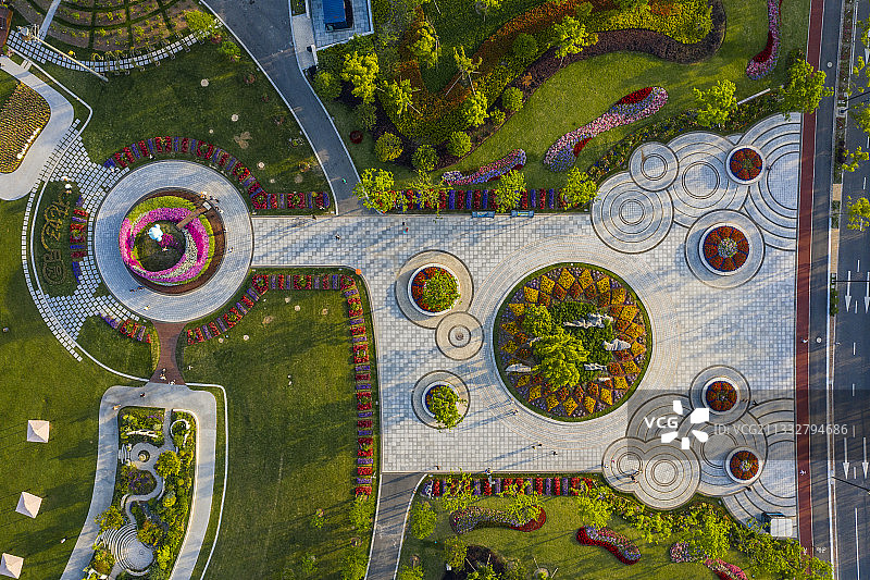 上海奉贤泡泡公园东门入口广场图片素材