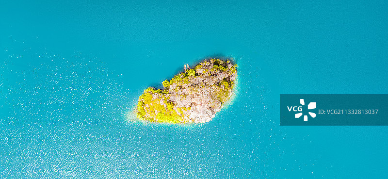 泸沽湖爱心岛图片素材