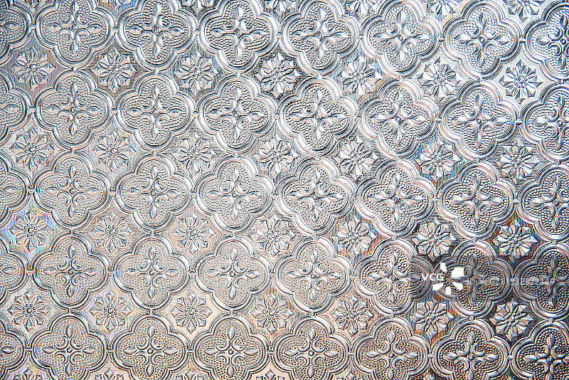 中国岭南古建筑的海棠花纹玻璃窗细节图片素材