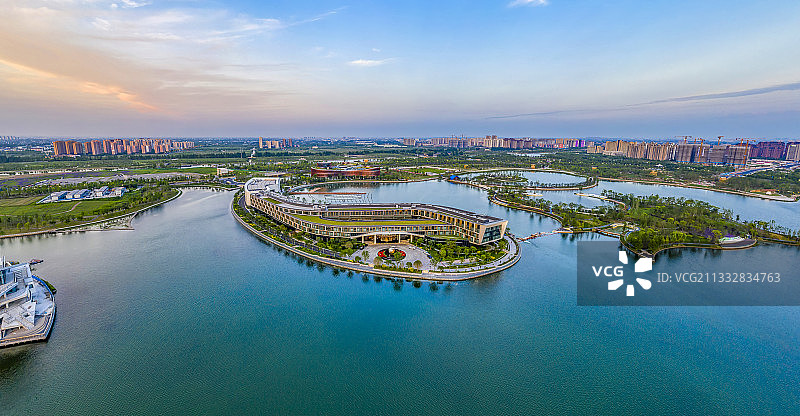 上海之鱼金海湖畔的上海东方美谷JW万豪酒店图片素材