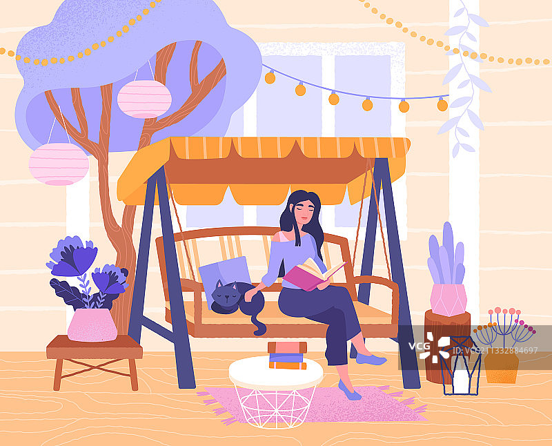 年轻女人在花园秋千上放松图片素材