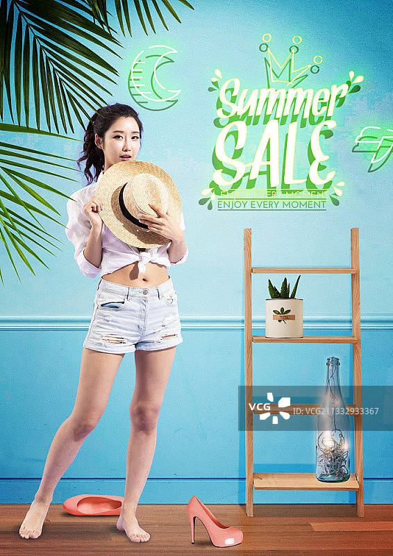 蓝色墙壁热带植物夏季促销概念编辑图图片素材