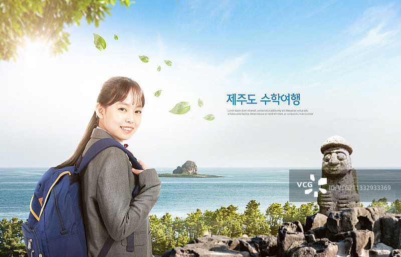 在济州岛参加学校旅行的背着背包的女学生图像图片素材