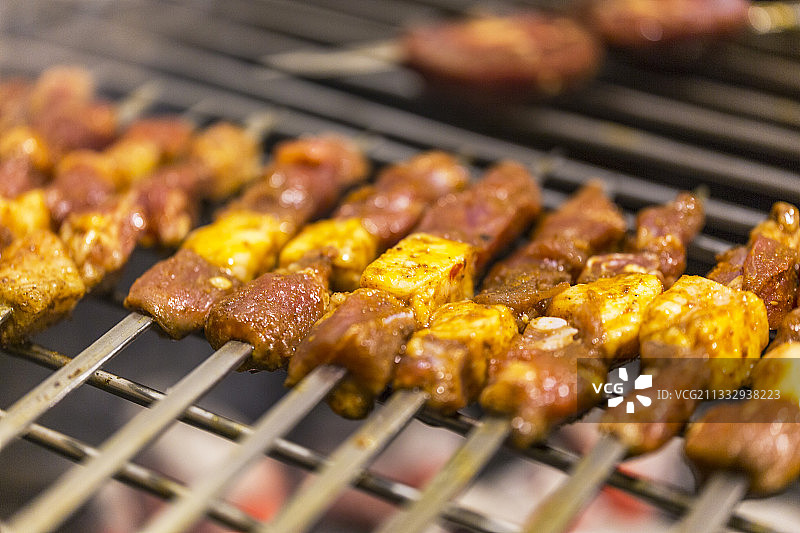 西北美食烤羊肉串图片素材