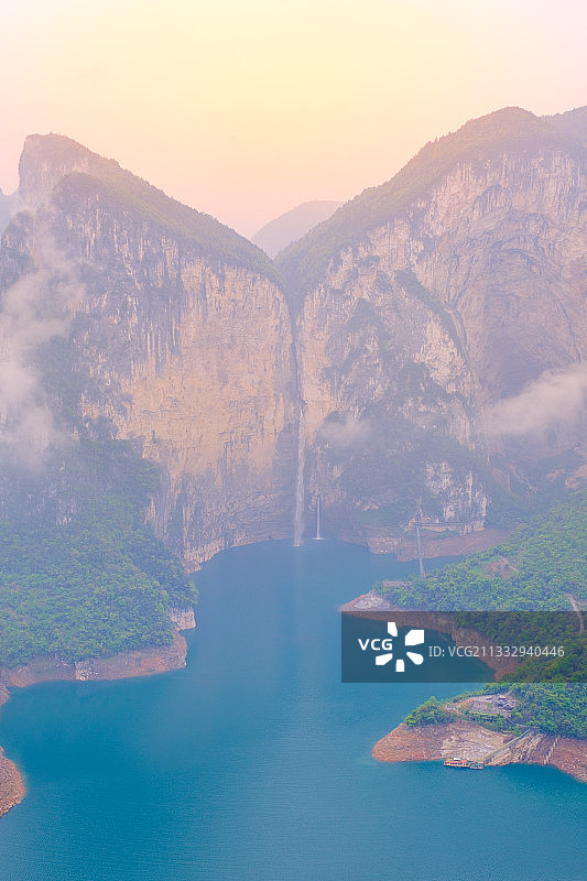 湖北恩施建始蝴蝶岩景观图片素材
