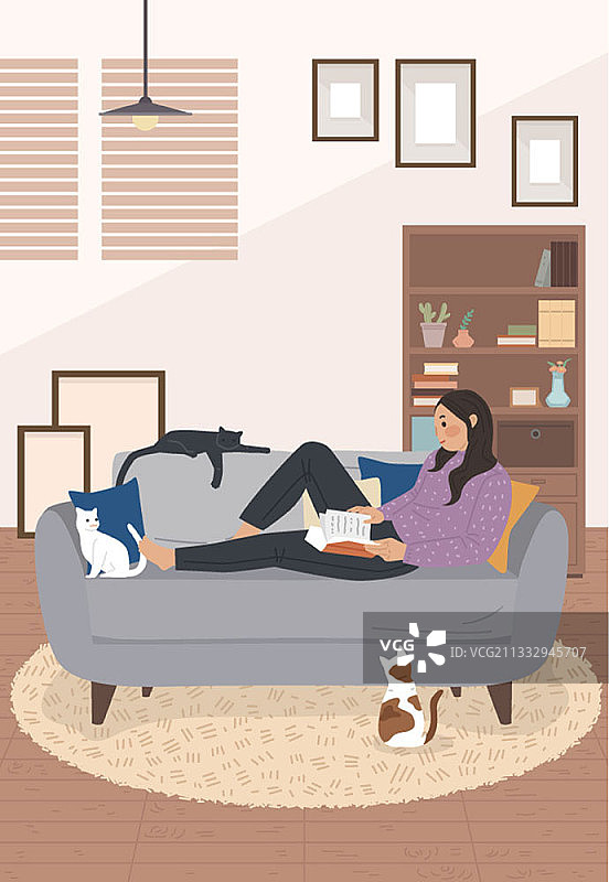 女子坐在沙发上，伸展双腿，在家与猫一起看书的矢量插图图片素材