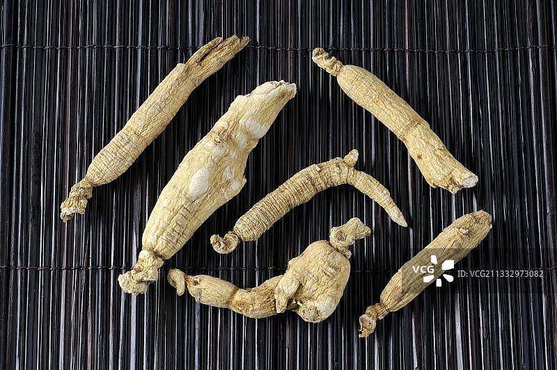 干燥人参根图片素材