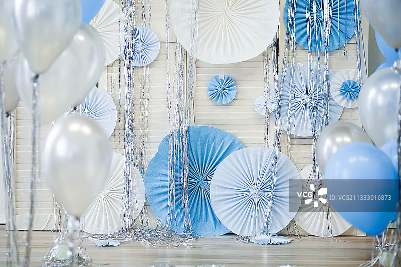 桌子上的装饰品特写图片素材