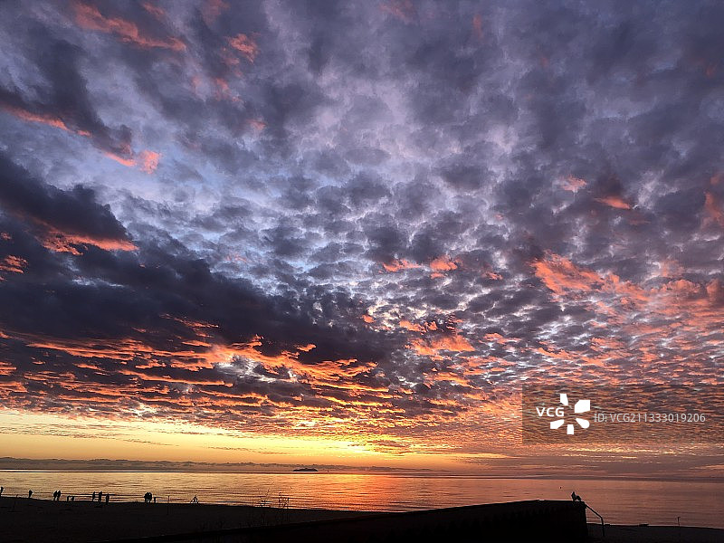 美国爱达荷州麦考尔海面日落壮丽天空图片素材