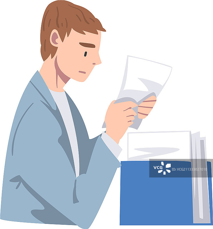 年轻人处理纸质文件图片素材