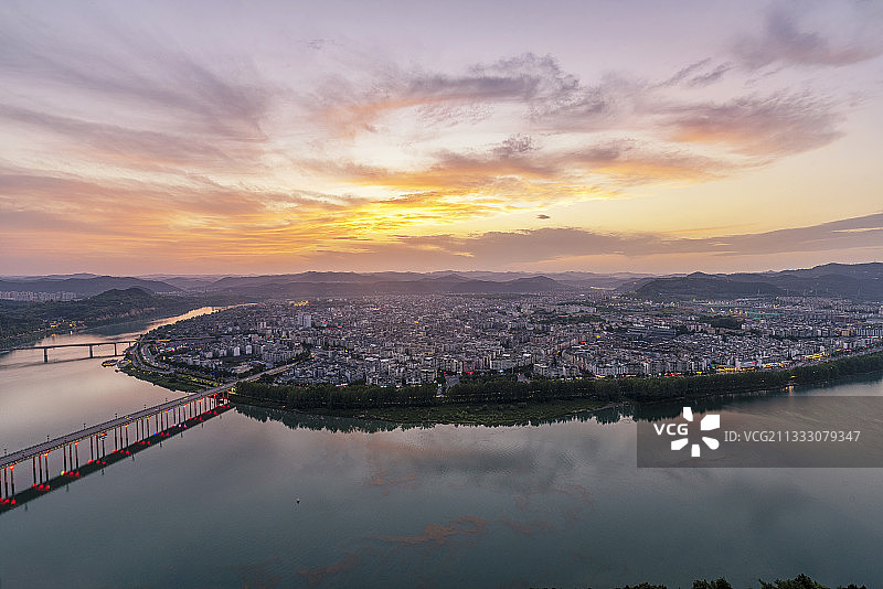 晚霞中的阆中古镇图片素材