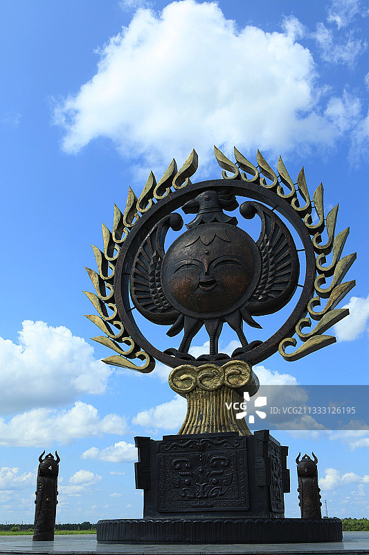 黑龙江哈尔滨太阳岛太阳神鸟雕塑像图片素材