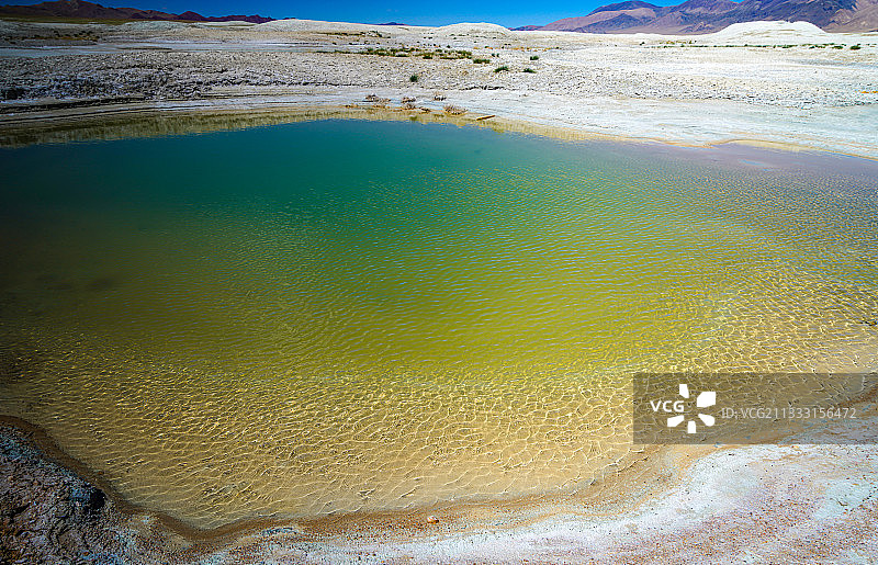 咸水湖（西藏尼玛县拍摄）图片素材