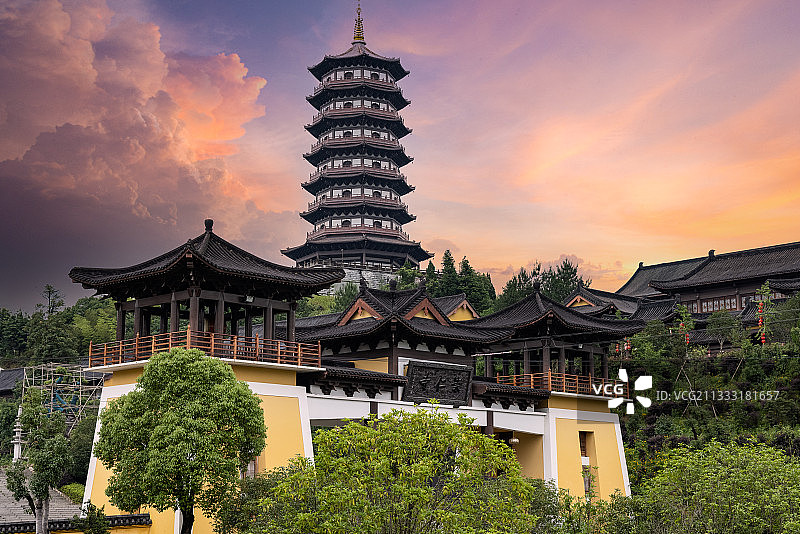 丽水龙泉崇仁寺华严塔图片素材