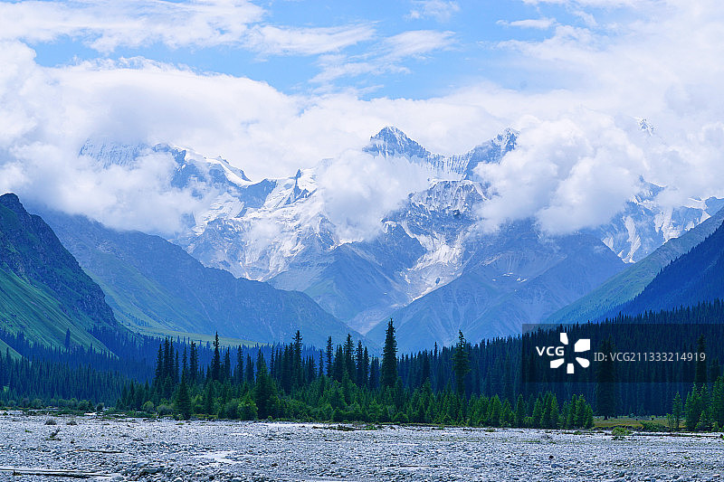 新疆夏塔天山木扎尔特冰川图片素材