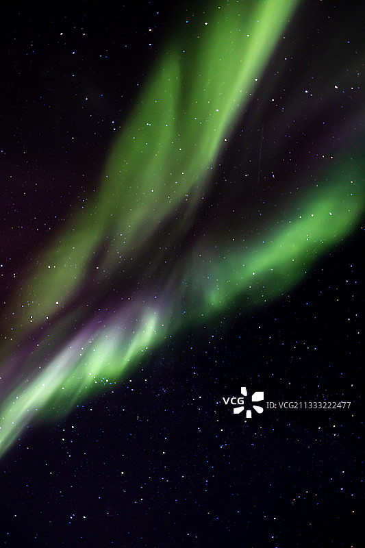 夜晚天空的低角度视图图片素材