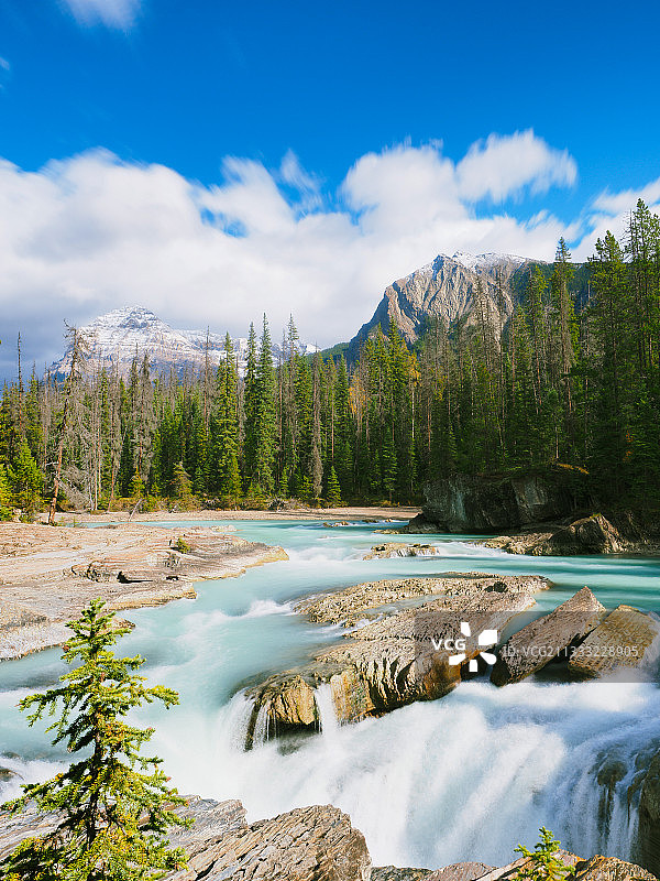 奔流-加拿大yoho国家公园图片素材