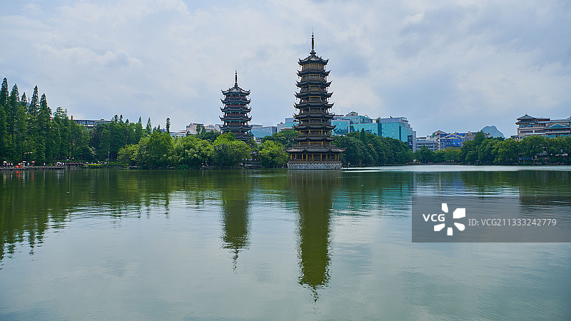 桂林日月双塔图片素材