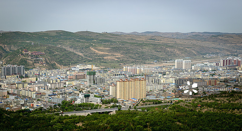 黄土高原腹地上的小城通渭图片素材